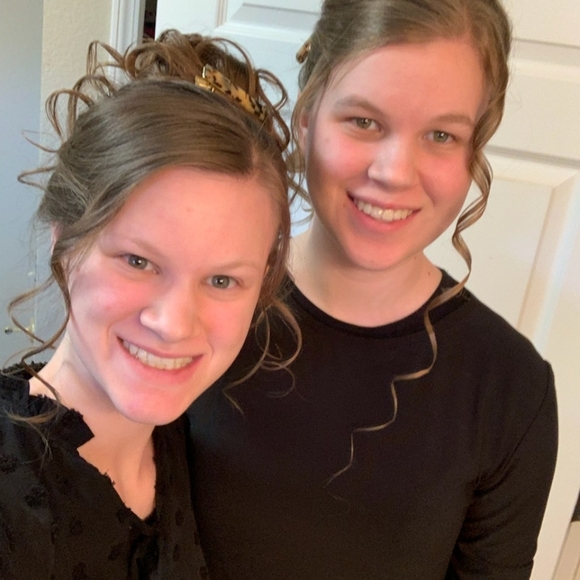 Meet your Posher, Kaitlyn - Picture 3 of 16